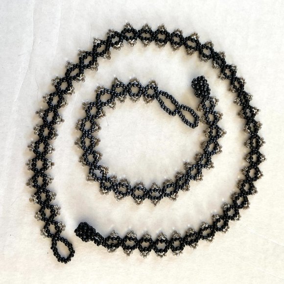 Handmade Hungarian Beaded Choker and Bracelet Set with Black and Silver Beads - Picture 6 of 11